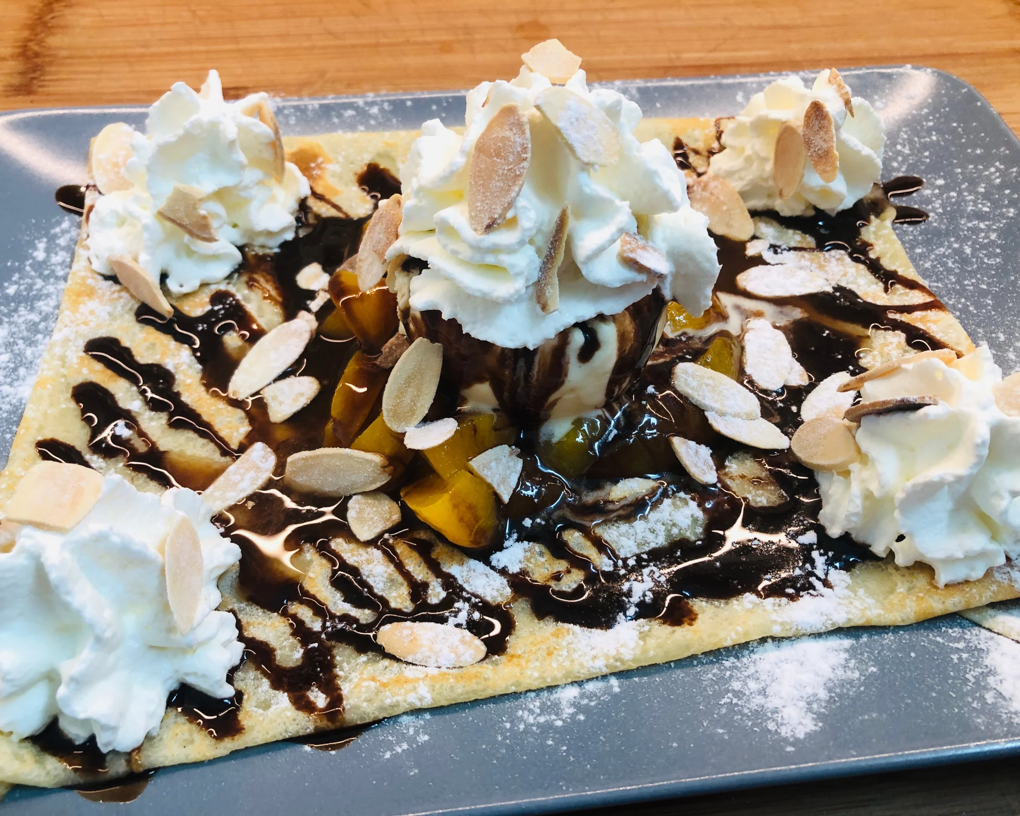 Sweet crêpes with classic and innovative fillings